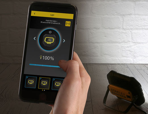Descarga gratis la aplicación Stanley Smart Connec t y podrás transferir datos desde tu herramienta Stanley con conexión vía Bluetooth a tu dispositivo móvil.